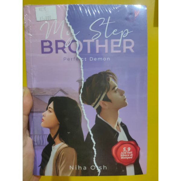 Sampul buku Novel My Step Brother