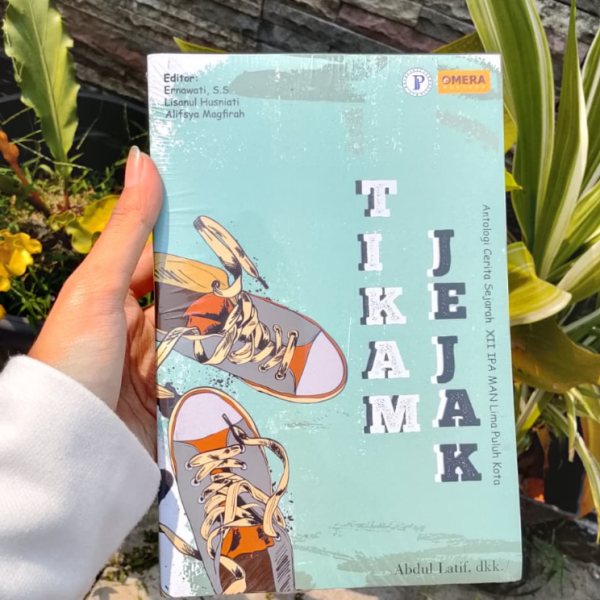 Sampul buku Tikam Jejak karya Abdul Latif, dkk