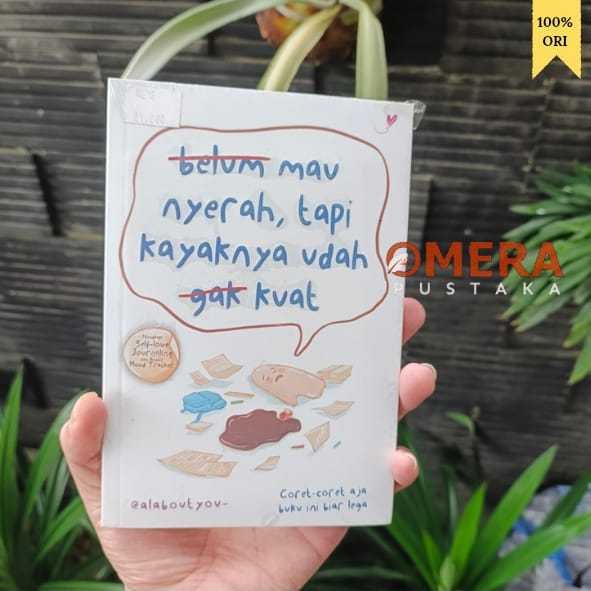 Sampul buku belum mau nyerah,tapi kayaknya udah gak kuat